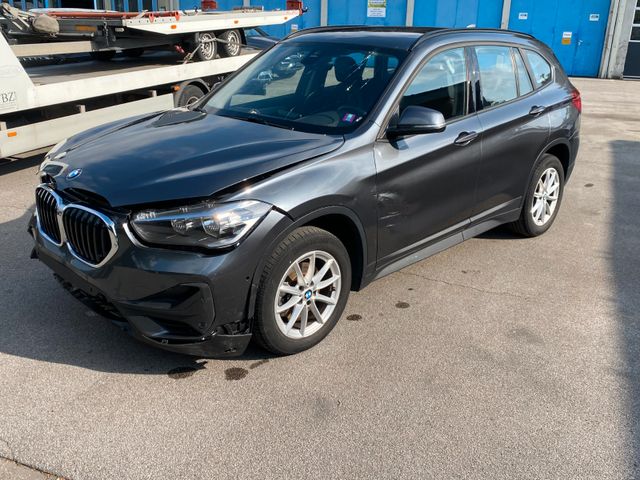 BMW X1 sDrive 18i Automatik Advantage