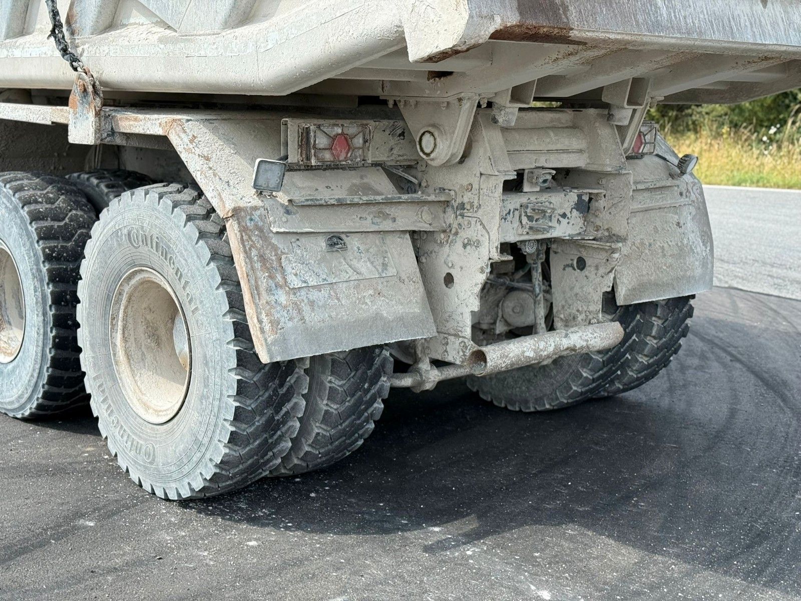 Fahrzeugabbildung Iveco Astra 8x8 Mulden Kipper HD9 86.54