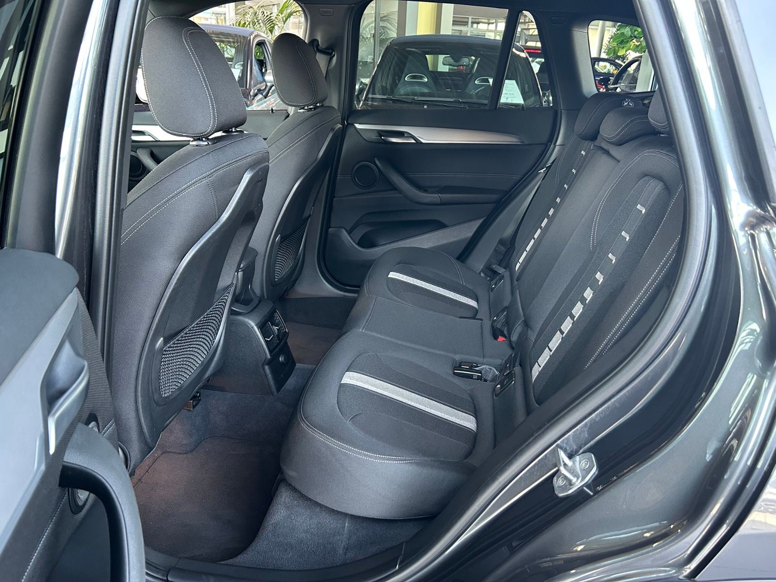 Fahrzeugabbildung BMW X1 xDrive 18 d Sport Line RFK LED ALU