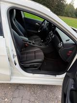 Mercedes-Benz A 200 d - CDI - Mercedes-Benz A 200: A200cdi