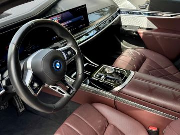 BMW 750 - 5