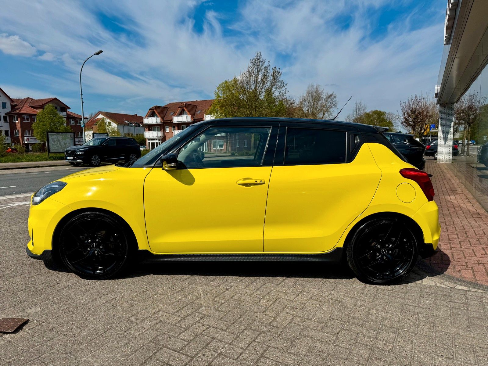 Fahrzeugabbildung Suzuki Swift Sport 1.4 Hybrid Turbo Black-Line