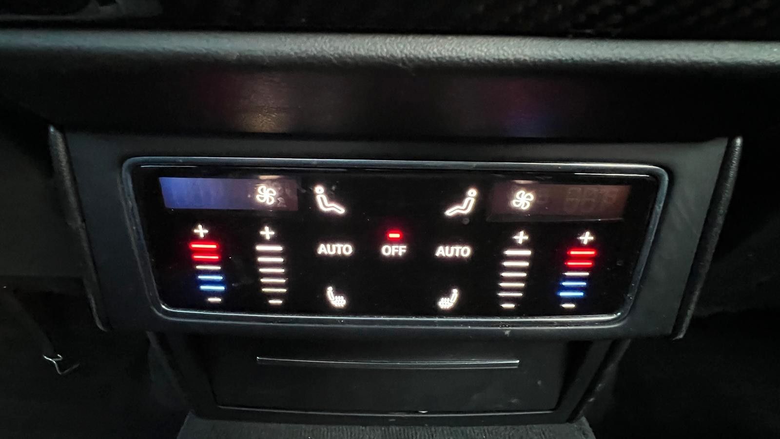 Fahrzeugabbildung Lamborghini Urus LP650 *PANO*Carbon*HeUp*22**Mietkauf*