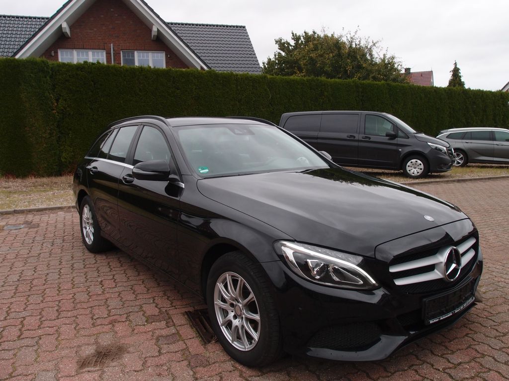 Image of Mercedes-Benz C 220
