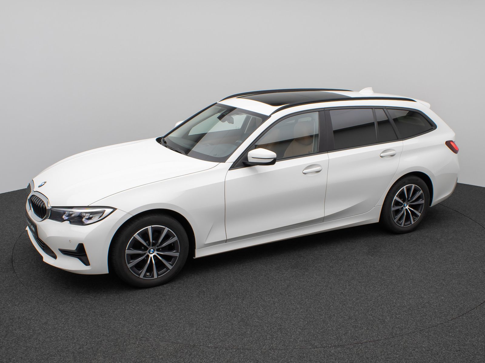 Fahrzeugabbildung BMW 320d xD Alarm DAB Standhzng Panorama Sportsitz