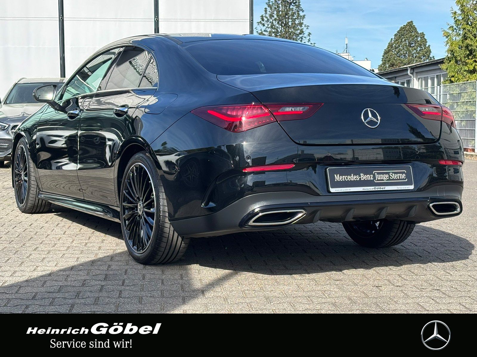 Fahrzeugabbildung Mercedes-Benz CLA 200 AMG*KEYSLESS*APPLE-CARPALY*AMBIENTEBEL