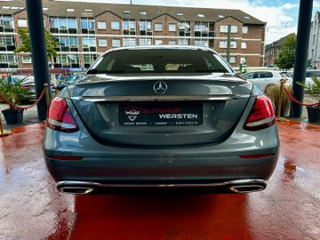 Mercedes E 200 - 5