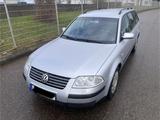 Volkswagen Passat 2.0 Auto Basis - Volkswagen Passat aus 2002: Kombi