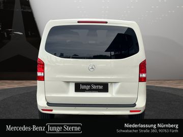 Mercedes V 220 - 8