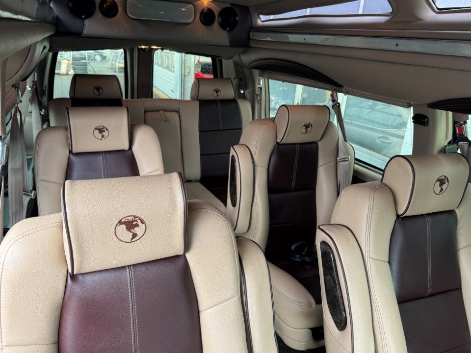 Fahrzeugabbildung Chevrolet Express 6.0 Explorer Limited XS-E 9-Sitzer Lang