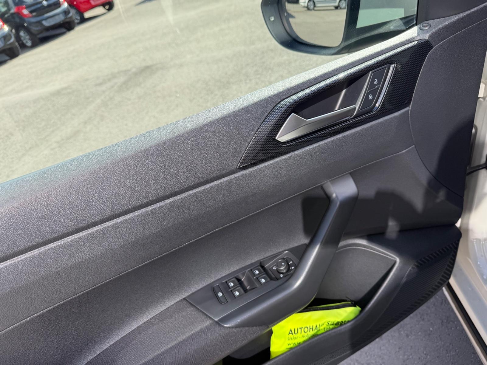 Volkswagen Taigo Life*LED*NAVI*SHZ*PDC*FSP*TEMPOMAT*TÜV NEU, миниатюра 9