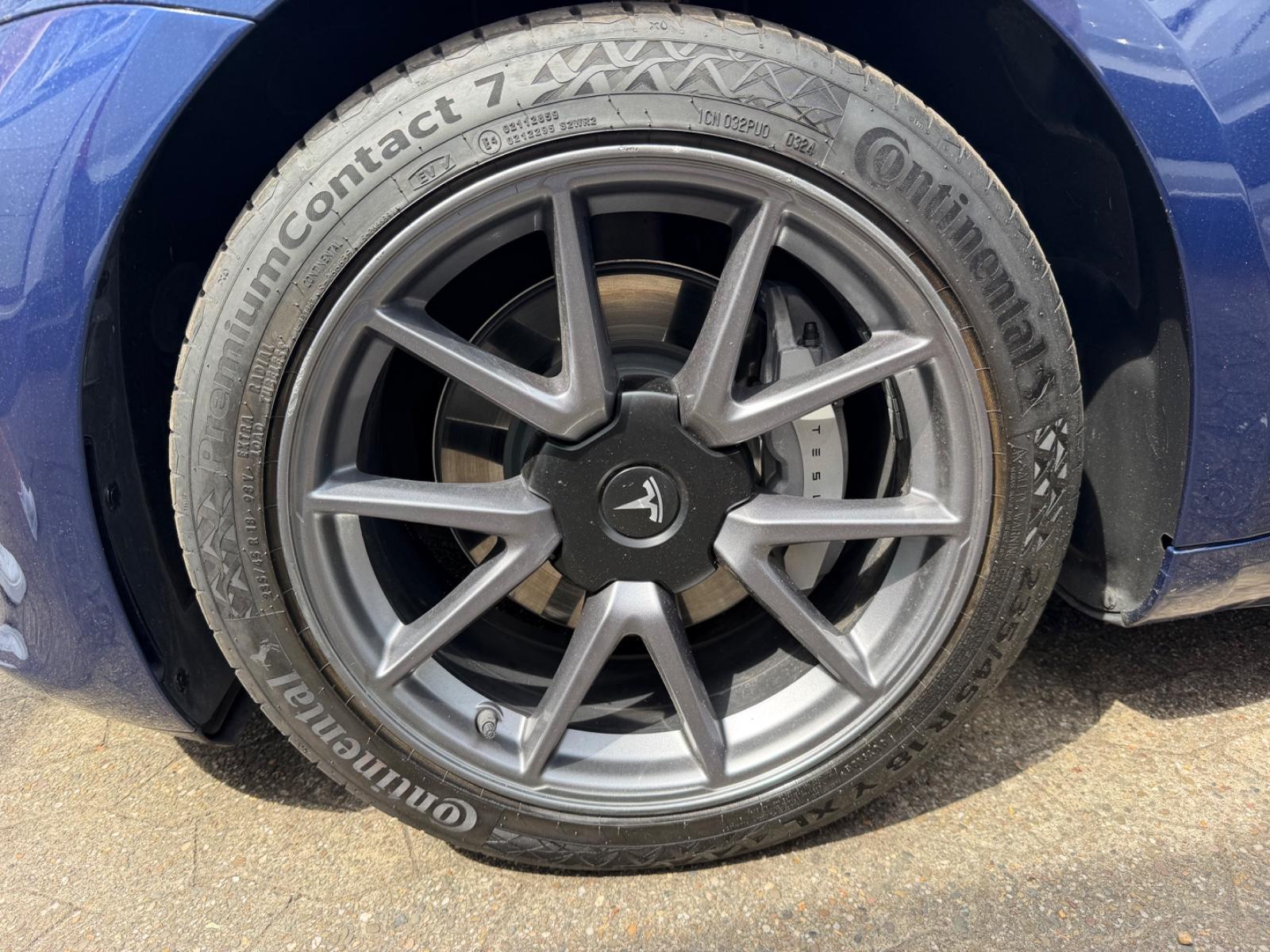 Tesla Model 3 Long Range Allrad /SHZ /2-Zonen-Klima