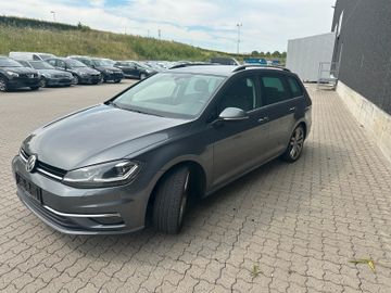 Volkswagen Golf - 8