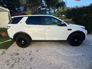 Land-Rover Discovery Sport - 6