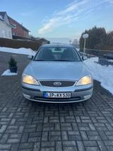 Ford Mondeo 2,5 V6 Ghia  - Ford Mondeo aus 2004: Ghia