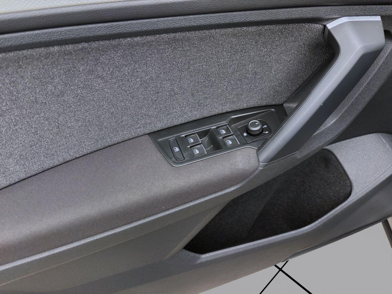 Volkswagen Tiguan 2.0 TDI DSG MOVE NAVI KAMERA SITZHZG PDC