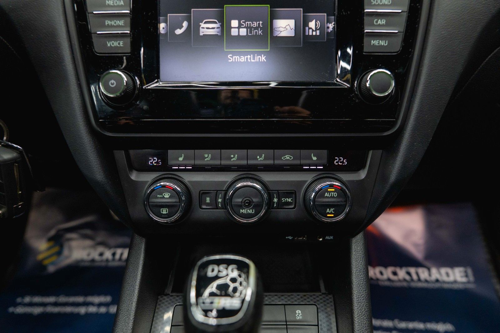 Fahrzeugabbildung SKODA Octavia 2.0 TDI RS 4x4 Performance *Pano*ACC*LED