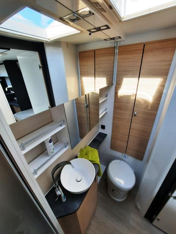 Fahrzeug Übersicht 15 Fahrzeugabbildung Hobby MAXIA T 740 WE Verfüg./Sparen Sie 12.579,- €