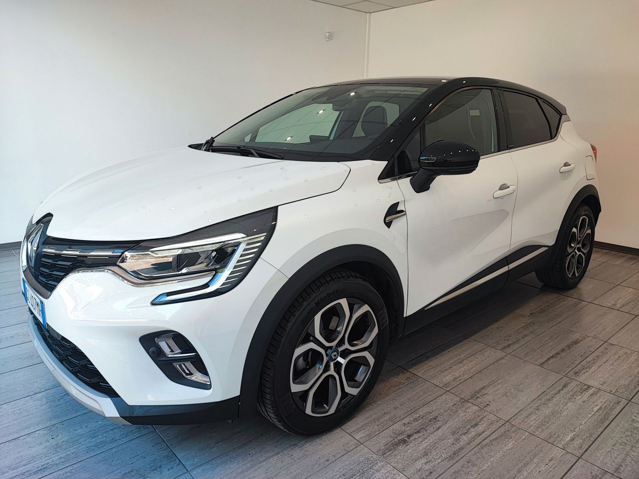 Renault Captur Plug-in Hybrid E-Tech 1 Initiale 