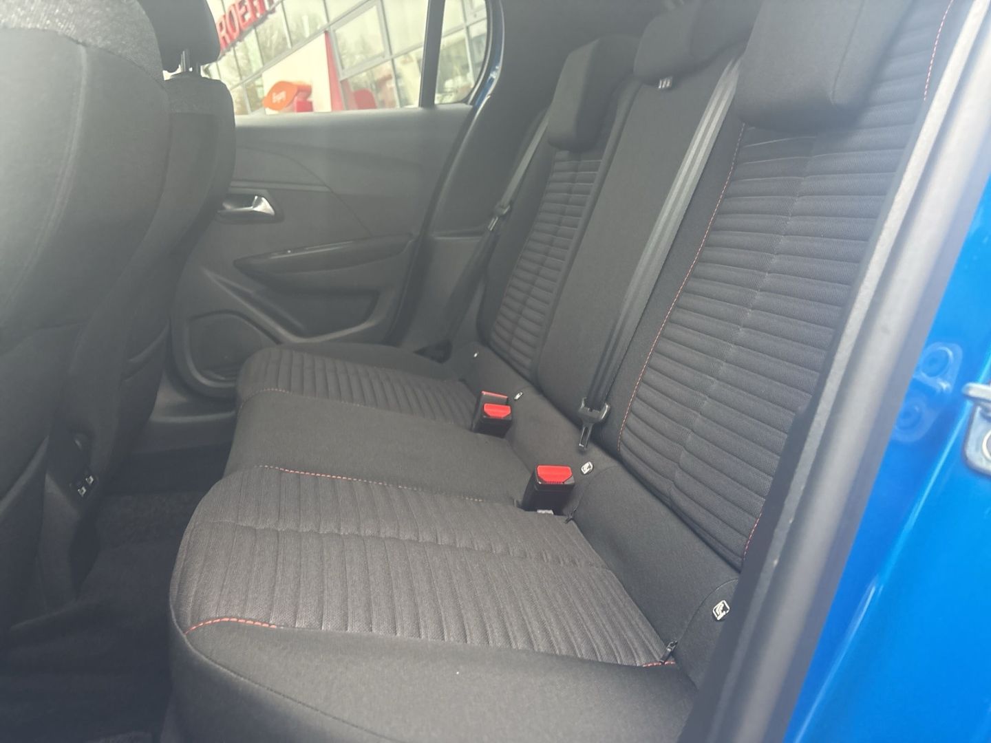 Fahrzeugabbildung Peugeot 208 Active Pack Elektro 136 DAB SHZ Spurhalteass