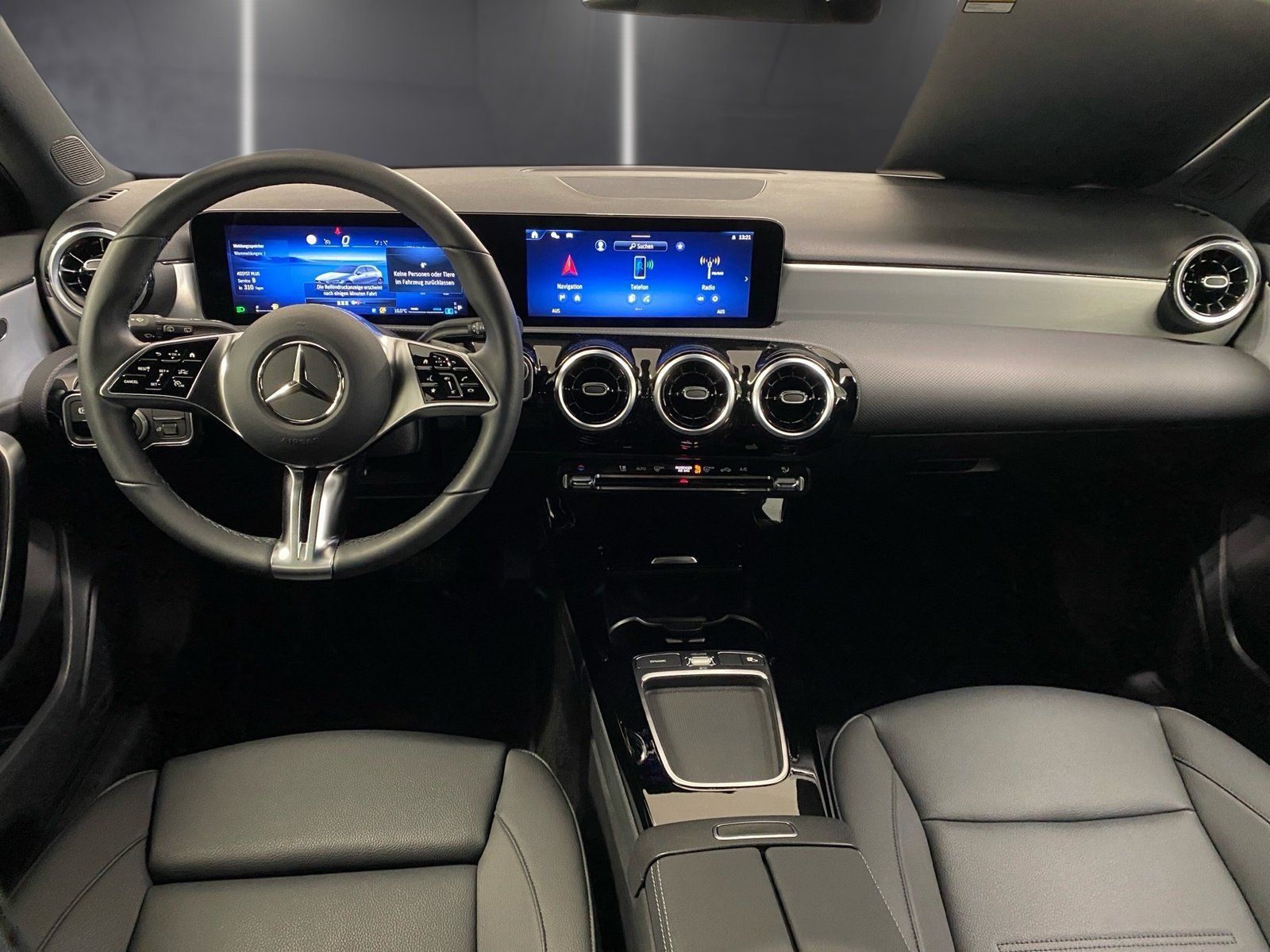 Fahrzeugabbildung Mercedes-Benz A 180 Progressive *Totwinkel*LED*Kamera*CarPlay*