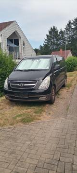 Hyundai H-1 Starex, Grand Starex, TQ 8 Sitzer Bus - schwarze Hyundai H-1 Starex