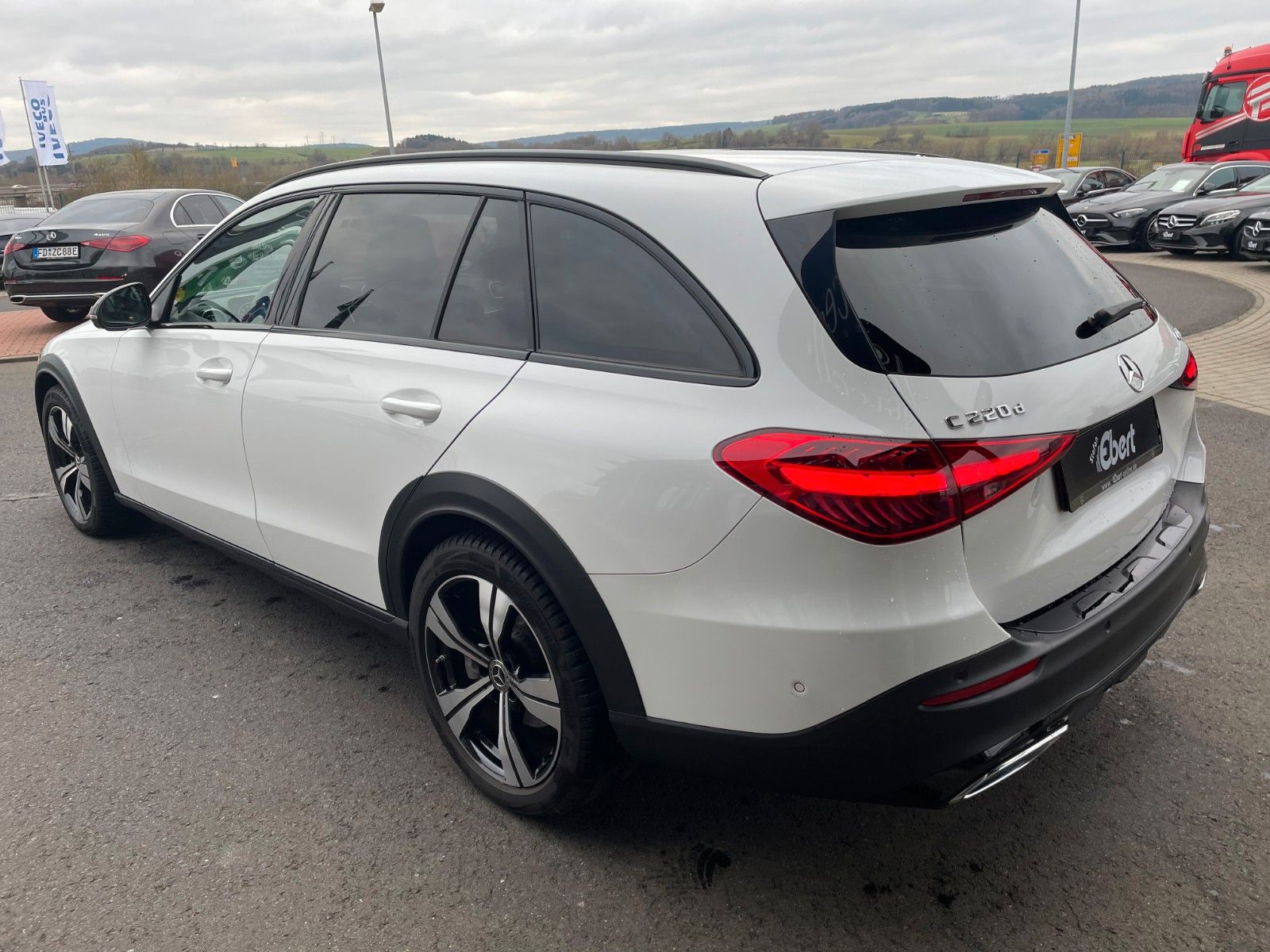 Fahrzeugabbildung Mercedes-Benz C 220 d 4M All-Terrain NIGHT+DIGITAL+360°+Ambien