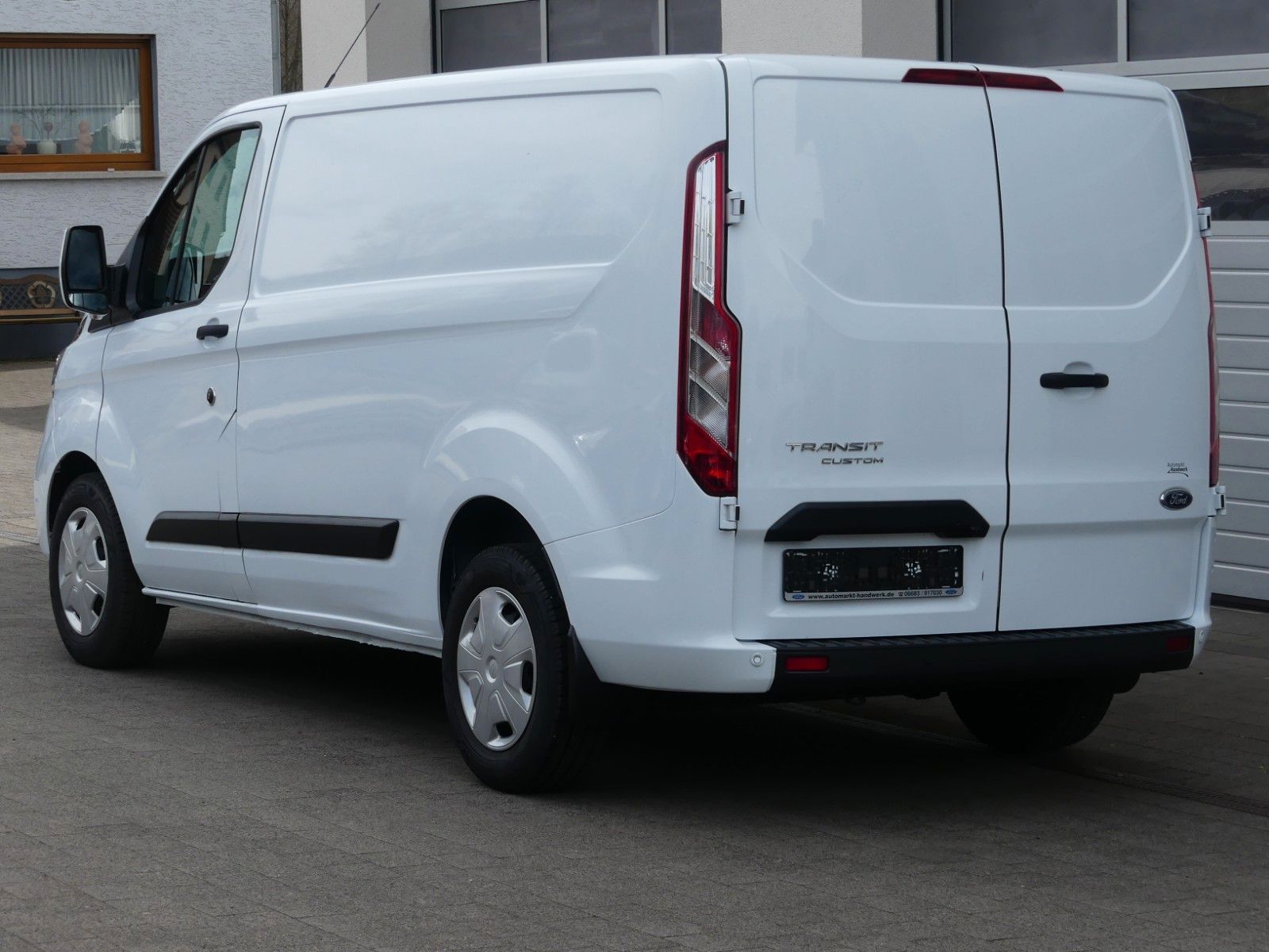 Fahrzeugabbildung Ford Transit Custom Kasten 320 L1 Trend*BLIS*Kamera