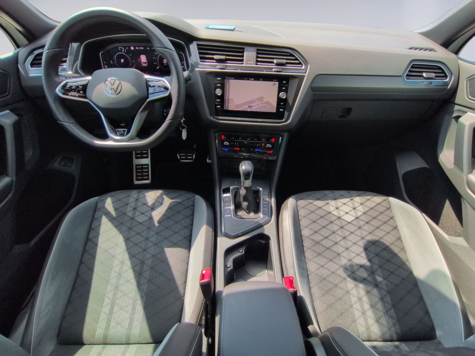 Tiguan 1.4 eHybrid DSG R-Line KAMERA+MATRIX+AHK+