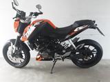 KTM Duke 200 - KTM 200