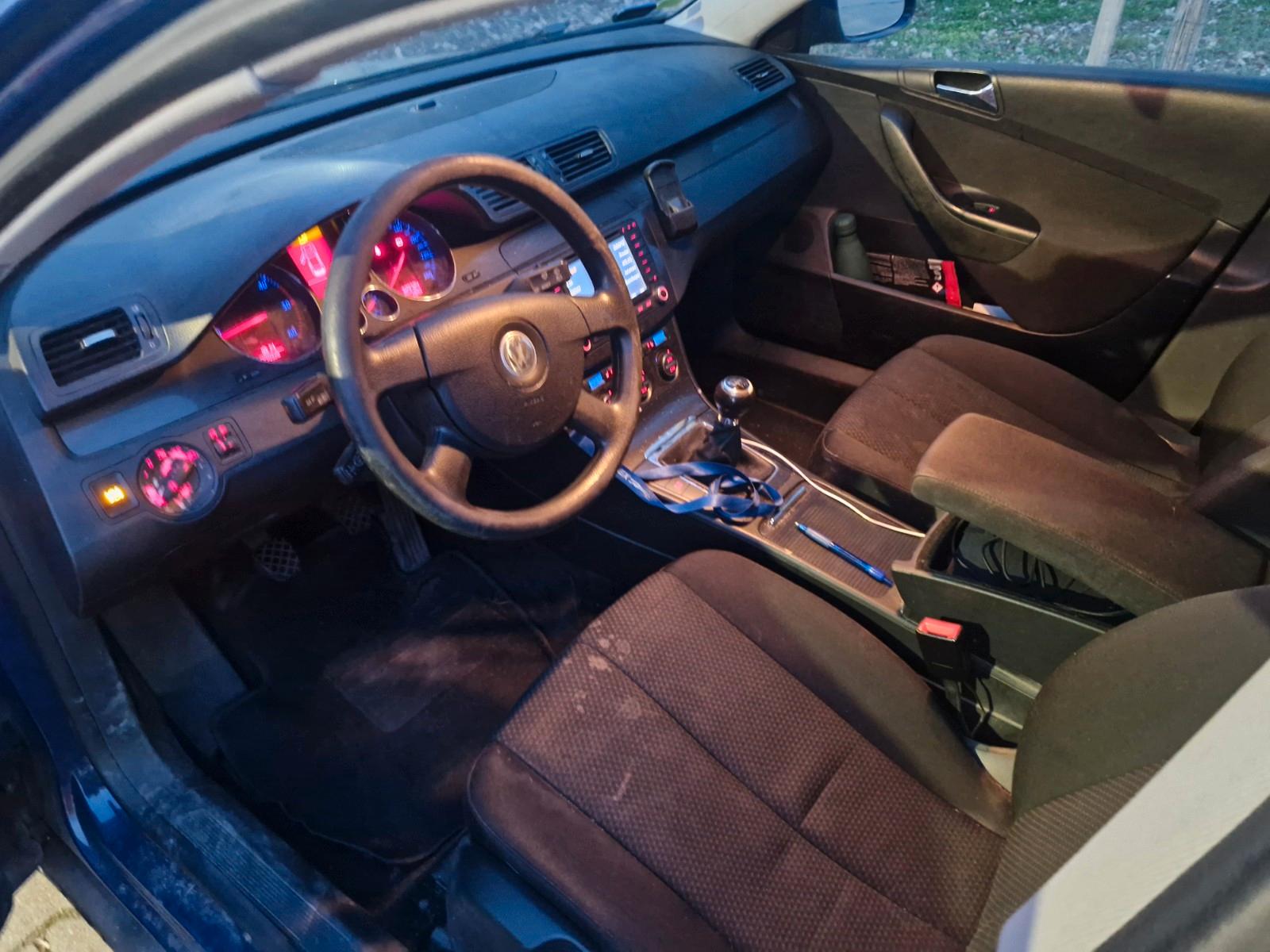 Volkswagen Passat 2006 — interior