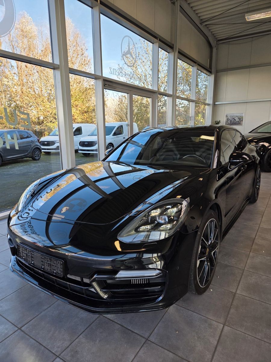 Fahrzeugabbildung Porsche Panamera Sport Turismo 4 E-Hybrid Platinum Editi