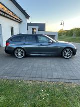 BMW 335i xDrive Touring M-Paket  Panoramadach - gebrauchte BMW 3er Reihe aus dem Jahr 2014