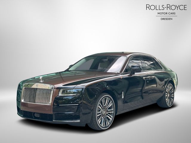 Rolls-Royce Ghost Amber Roads 1 of 12