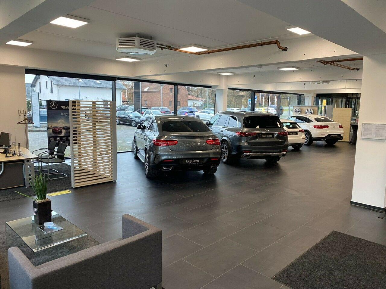 showroom-image-main