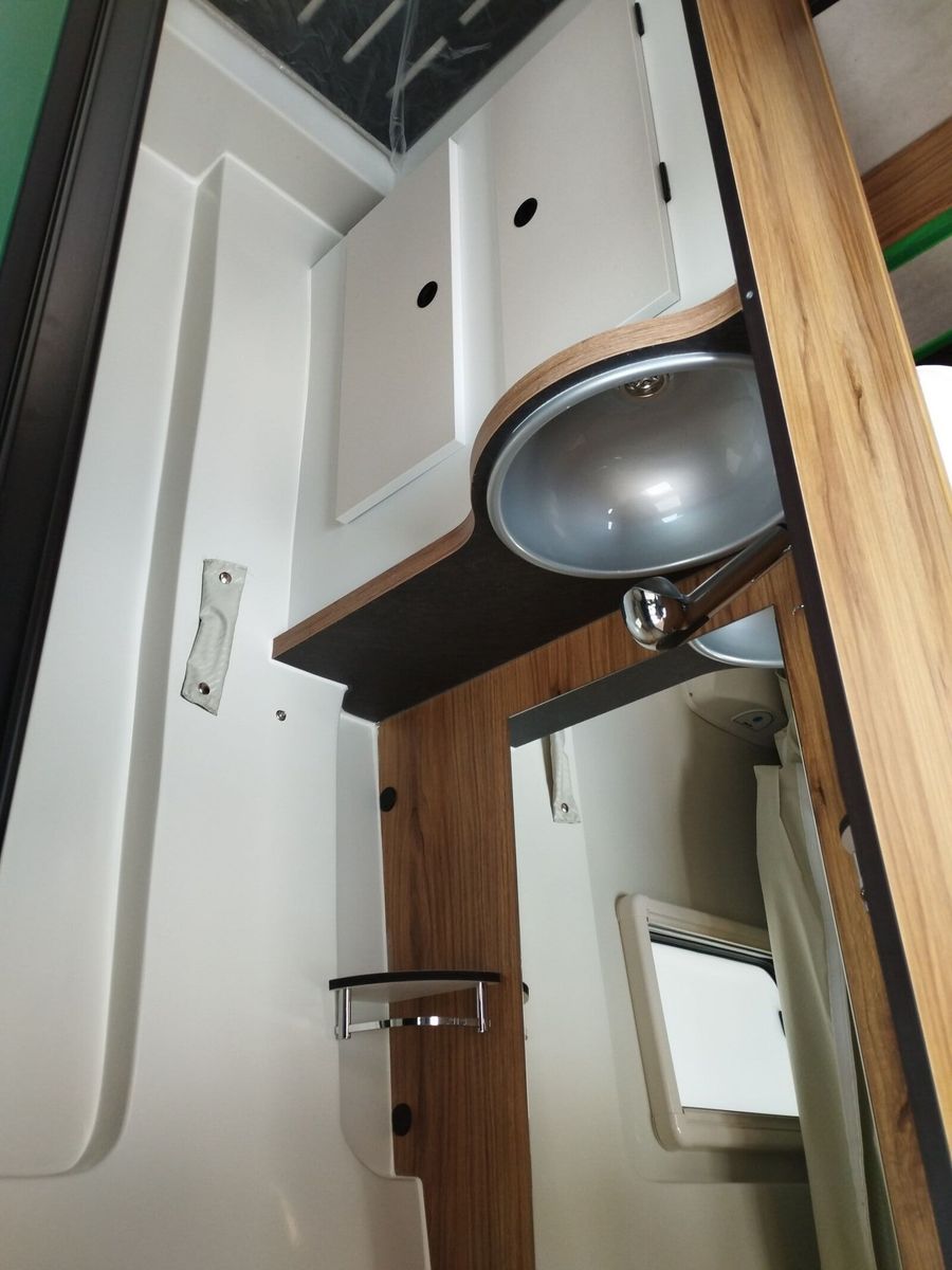 Fahrzeugabbildung Karmann Dexter DE 600 Captain-Chair-Sitze, Automatik