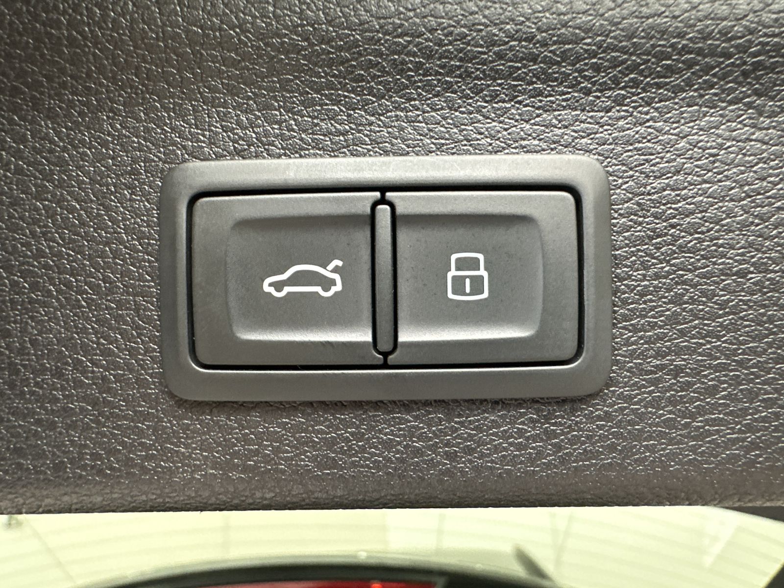 Fahrzeugabbildung Audi Q3 40 TDI Quattro S-Line NAV+LED+ACC+B&O+VCOCK