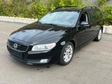 Volvo V70 Kombi Linje Svart Leder SHZ Schiebedach AHK - Volvo V70 mit Diesel-Antrieb: Kombi