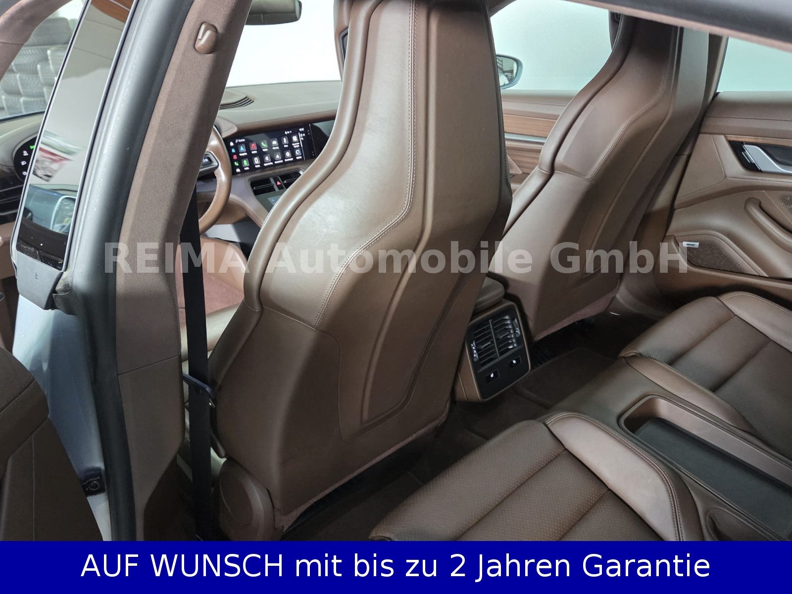 Fahrzeugabbildung Porsche Taycan Turbo 93 KWH, SOH 93,5%, LED