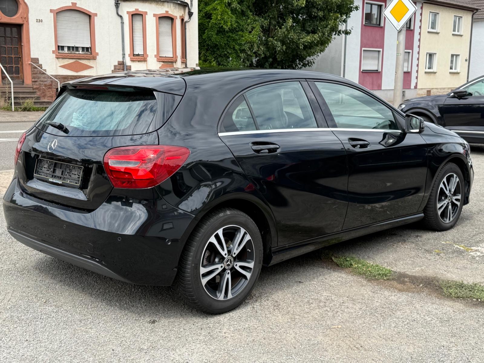 Mercedes-Benz A 180 CDI / d BlueEfficiency Navi Automatik