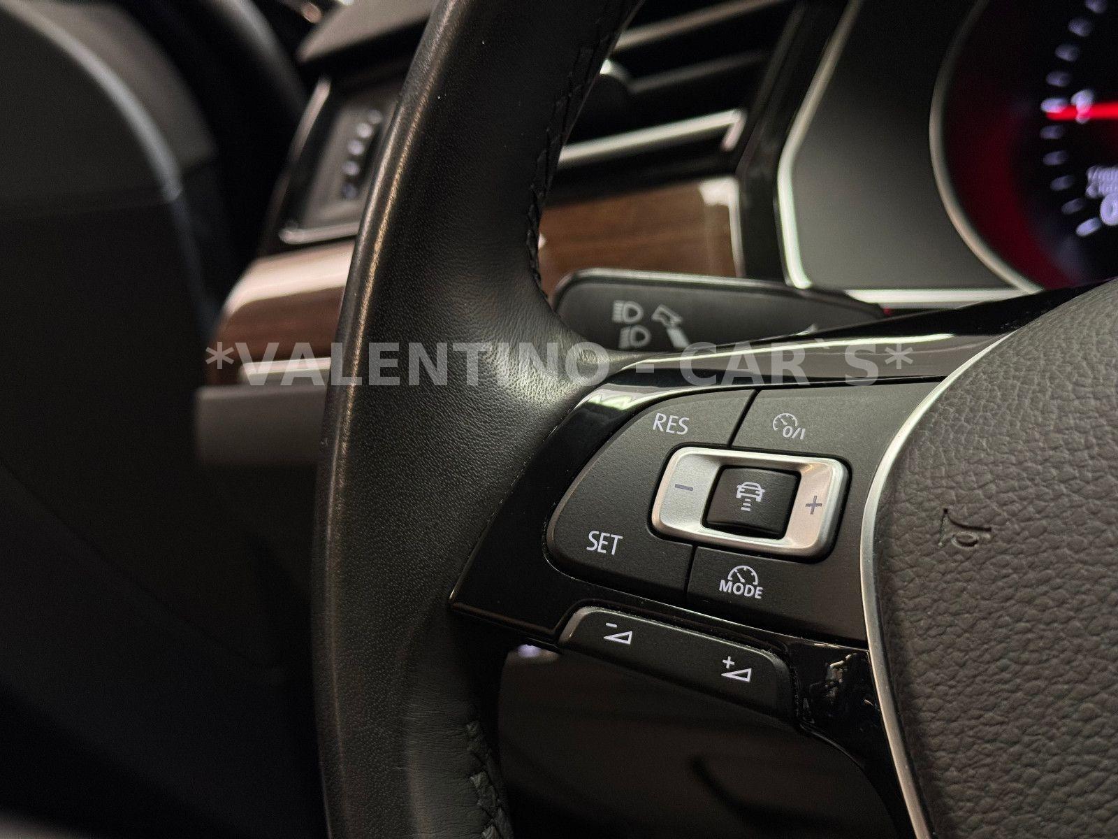 Volkswagen Passat Variant Highline Navi/Shz/ACC/Ahk/Kamera