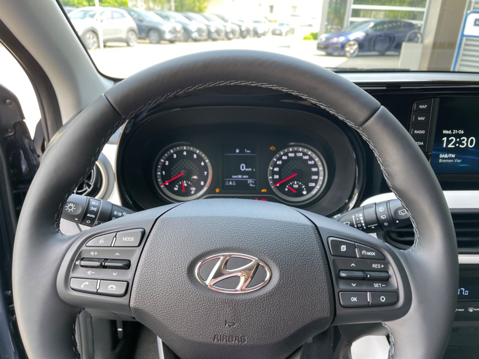 Fahrzeugabbildung Hyundai New i10 1.2 PRIME KLIMA PDC Smart Key 16"Alu