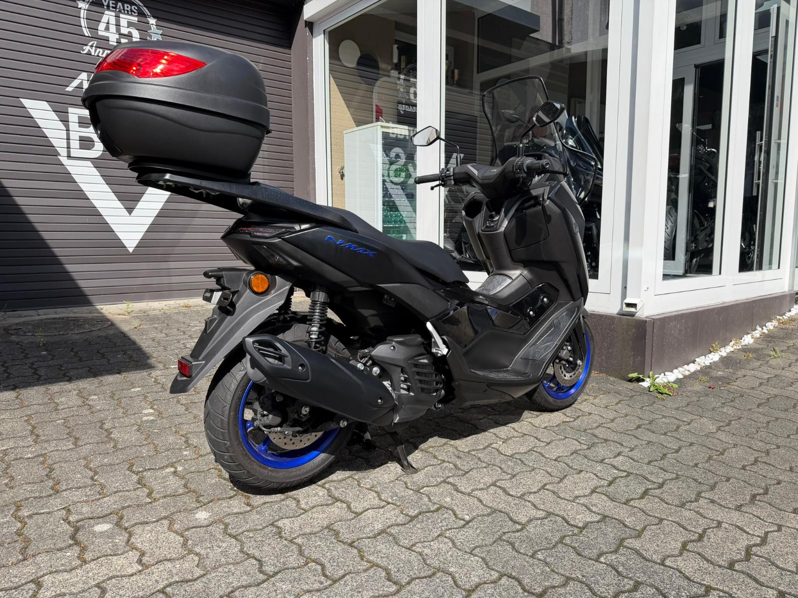 Yamaha NMAX 125 N-MAX LED ABS TopCase 1 Hand