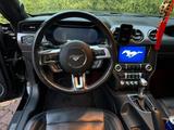 Ford Mustang 5.0 Ti-VCT V8 GT Auto GT - 1.Hd - Ford Mustang Gebrauchtwagen in Frankfurt