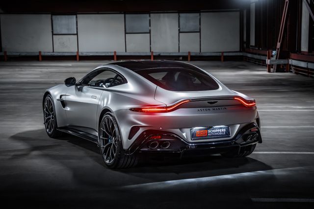 Fahrzeugabbildung Aston Martin V8 Vantage MY25 BOWERS&WILKINS|SAMMLERFAHRZEUG