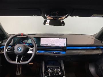 2025 BMW I5 — фото 3