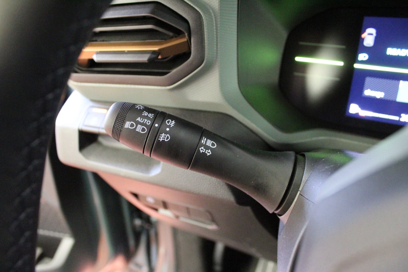 Fahrzeugabbildung Dacia Duster hybrid 155 Extreme *City-*Technik-*Winter