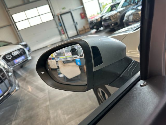 MYAUTOCENTER – Gebraucht- und Jahreswagen mit Werkstattservice in Pfaffenhofen Volkswagen Golf VIII Variant *Parkass.*LED*Virtuel*AHK*