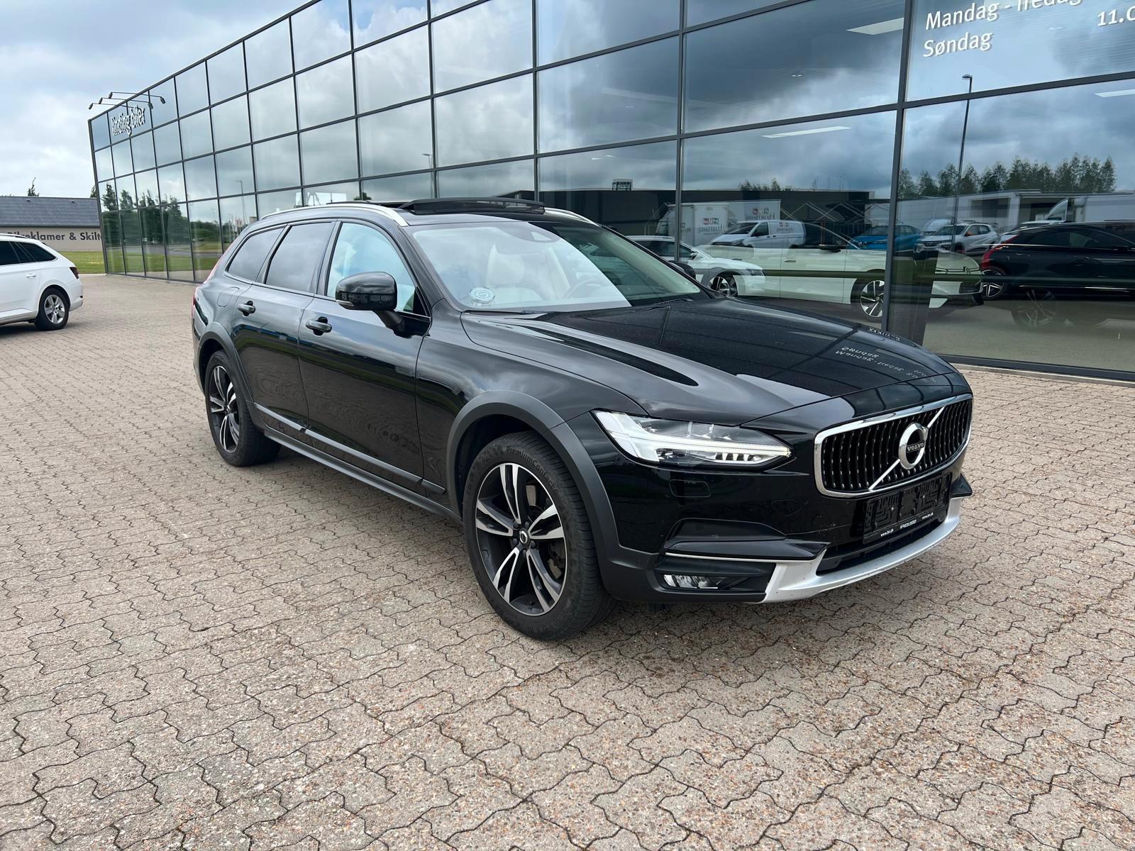 Volvo V90 Cross Country Pro AWD