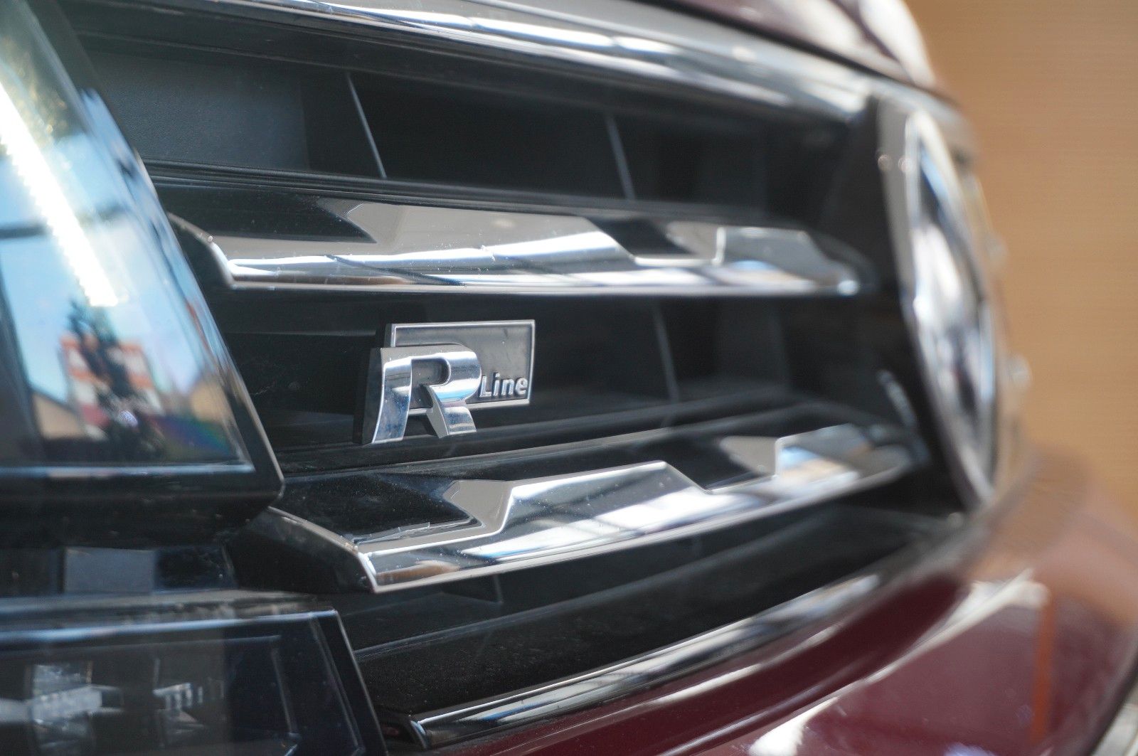 Fahrzeugabbildung Volkswagen Tiguan Allspace 2.0D 4M R-LINE 7-SITZER NAVI/AHK